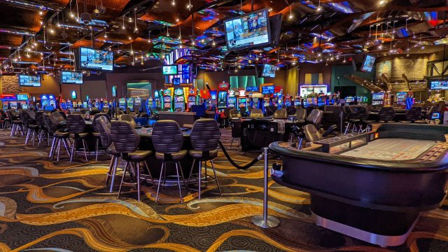 Загадочный мир азартных слотов: ключ к победе в Admiral casino